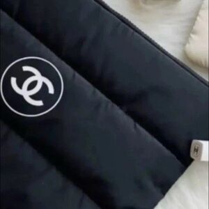 NEW! Chanel Beaute VIP Pouch Makeup Cosmetic Bag Novelty.GWP